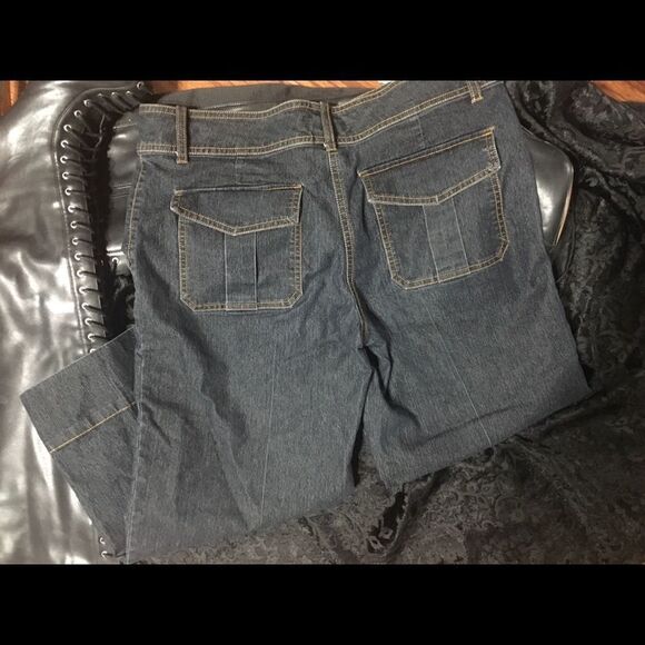 VINTAGE Y2K Low Rise Bisou Bisou Wide Legged Cropped Jeans Size 11 - Picture 4 of 4